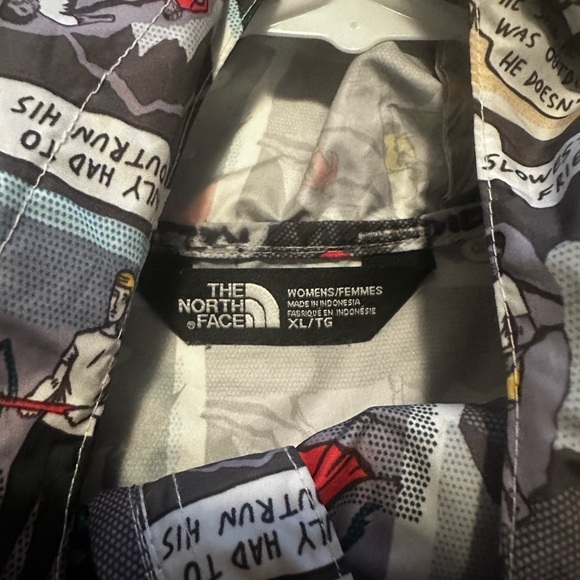 The North Face Comic Windbreaker - Picture 5 of 5